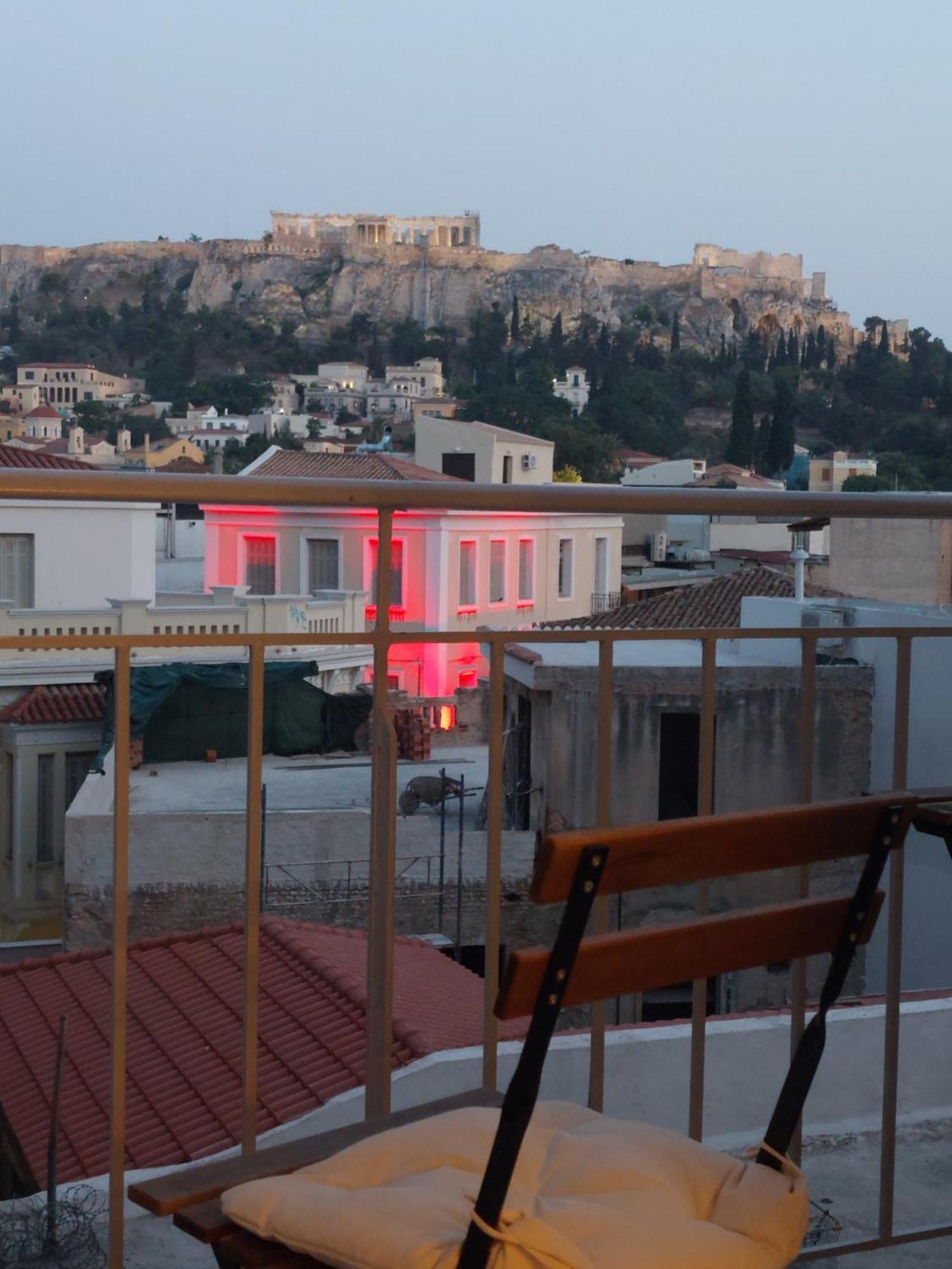 Luxury Apartment Overlooking The Citadel Of Tsakas Athen Eksteriør billede